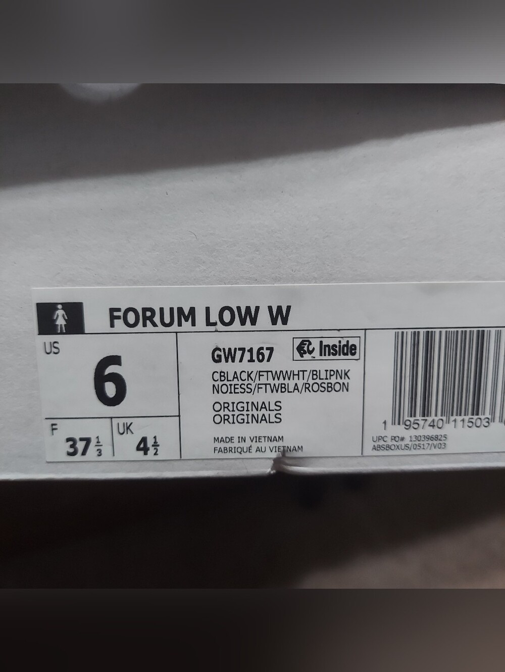 New In Box Adidas Hello Kitty Forum Low W Woman's Size 6 - Picture 8 of 9